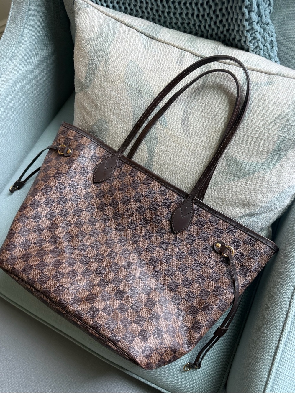 Louis Vuitton Neverfull MM (Damier Ebene with red interior) - Picture 4 of 10